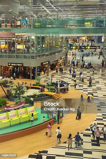 チャンギ空港の出発ホール - アジア大陸のストックフォトや画像を多数ご用意 - アジア大陸, ガラス, コンコース