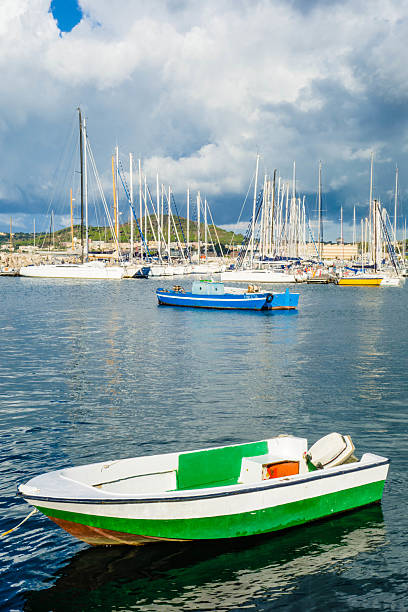 pozzuoli гавань с парусные лодки - ischia island campania nautical vessel harbor стоковые фото и изображения