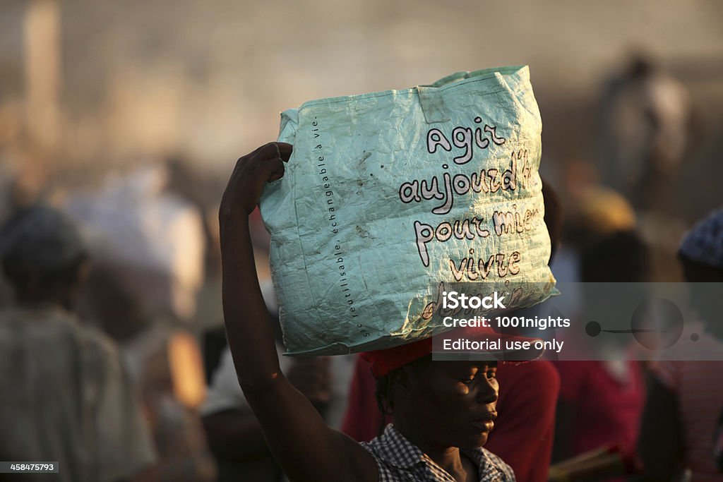 , la vita dopo il terremoto di Haiti - Foto stock royalty-free di Haiti