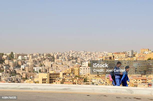 School Children En Jordania Foto de stock y más banco de imágenes de Niño de edad escolar - Niño de edad escolar, Fotografía - Imágenes, Niño