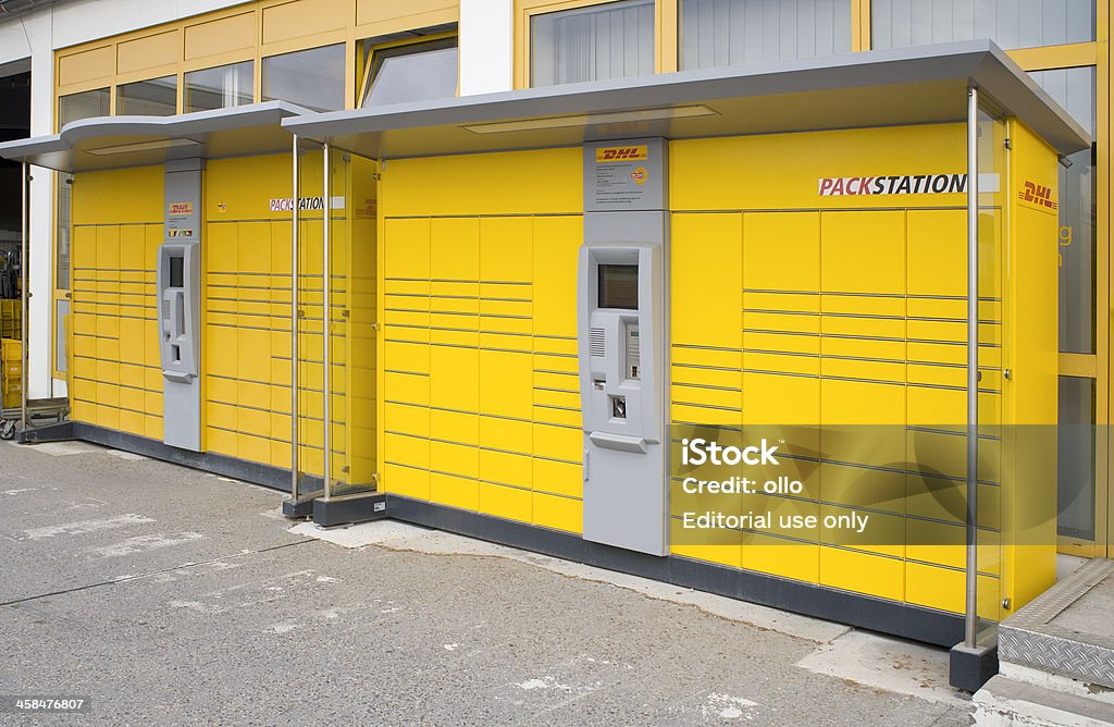 Deutsche DHL Packstation - Lizenzfrei Abschicken Stock-Foto