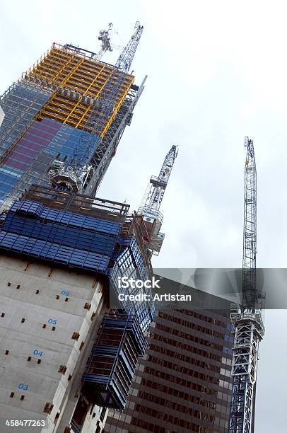 Photo libre de droit de Construction Dun Immeuble De Bureaux banque d'images et plus d'images libres de droit de Acier - Acier, Affaires, Affaires d'entreprise