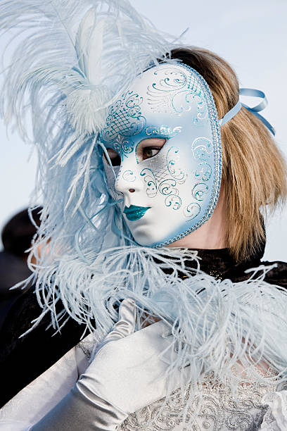 máscara de carnaval de venecia - venice italy flash fotografías e imágenes de stock