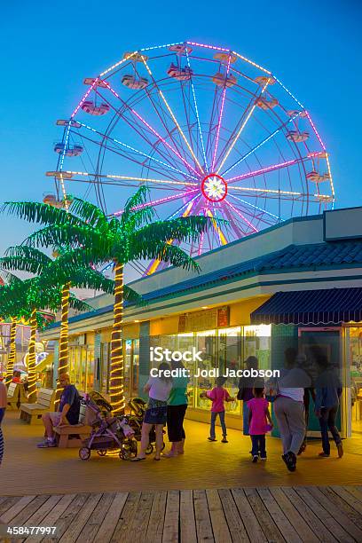 Miłość Lokalnejolly Roger Pier Przy Deptaku W Ocean City Nowym Jersy - zdjęcia stockowe i więcej obrazów Ocean City - Stan New Jersey