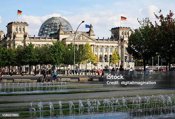 Foto de Der Reichstag Berlim e mais fotos de stock de Alemanha - Alemanha, Arquitetura, Berlim