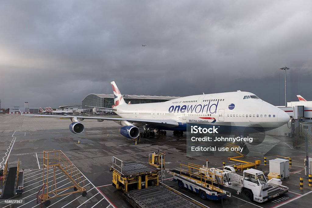 ブリティッシュ・エアウェイズ飛行機でヒースロー空港ターミナル 5 - イギリスのロイヤリティフリーストックフォト