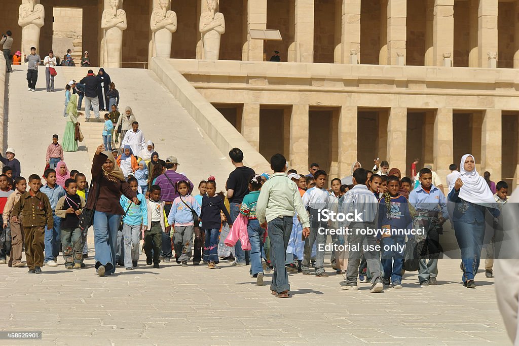 Allievo di Hatshepsut mortuary temp - Foto stock royalty-free di Aula