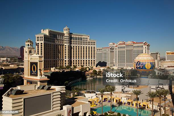 Caesars Palace Hotel Und Dem Klaren Blauen Himmel Las Vegas City Stockfoto und mehr Bilder von Auto