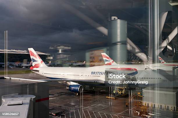 Photo libre de droit de British Airways Avion À Heathrow Terminal 5 banque d'images et plus d'images libres de droit de British Airways - British Airways, Angleterre, Avion