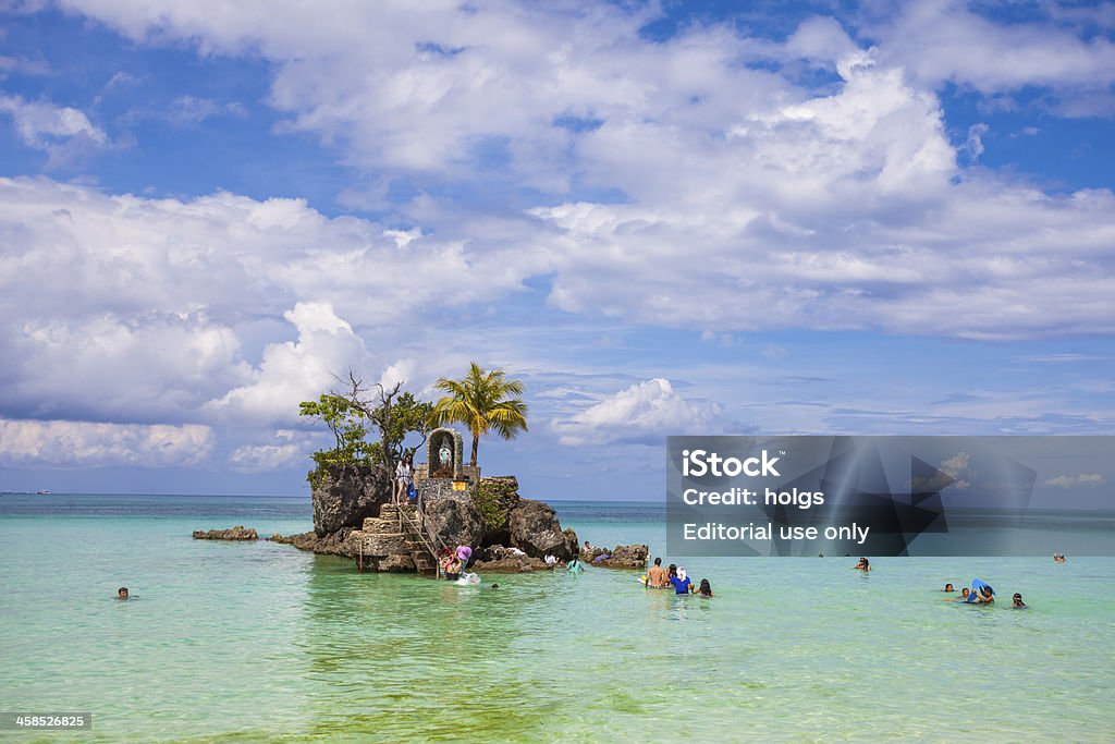 Asian meninas tirar fotos na praia no Boracay - Foto de stock de Adulto royalty-free