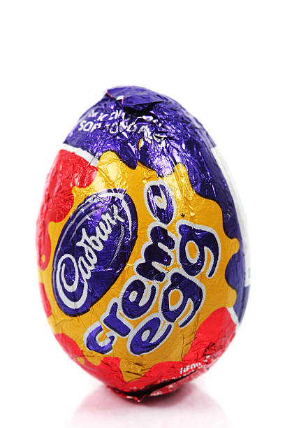 cadbury crème uovo - easter animal egg eggs single object foto e immagini stock