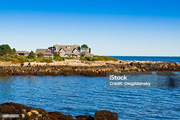 Photo libre de droit de Le Président Bush Compound Kennebunkport Maine banque d'images et plus d'images libres de droit de Kennebunkport - Kennebunkport, Arbre, Architecture