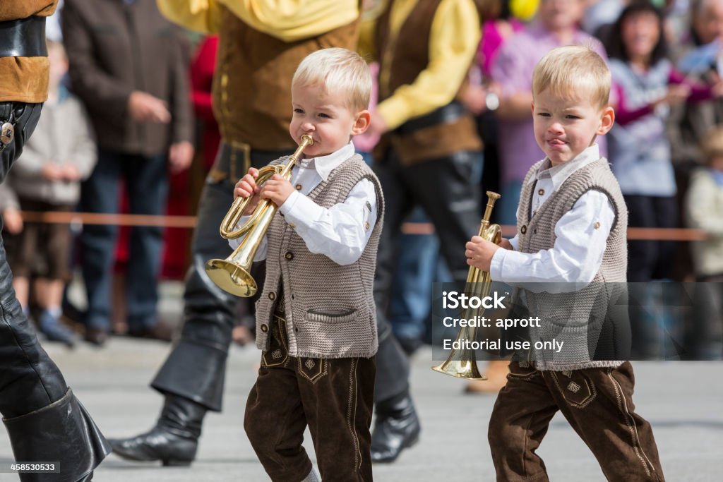 Oktoberfest Monachium-Parada przybycia Namiot mecenasów"" - Zbiór zdjęć royalty-free (Chłopcy)