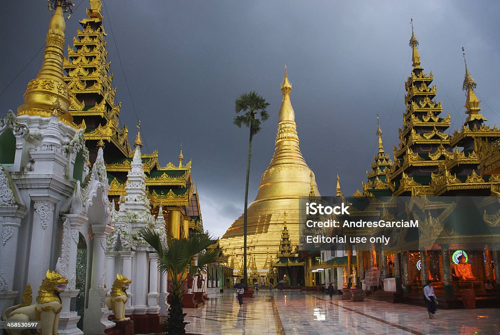 Pagode de Shwedagon, Yangon - Royalty-free Anoitecer Foto de stock