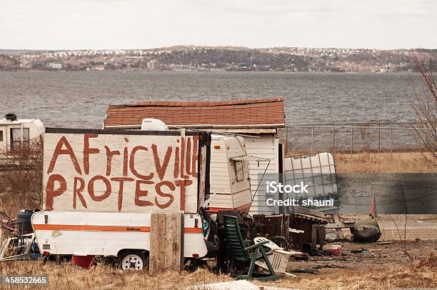 Africville Protesta Foto de stock y más banco de imágenes de Barraca - Barraca, Barrio bajo, Desarrollo