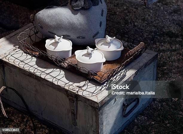 Foto de Pyrex Com Tampas e mais fotos de stock de Bandeja - Bandeja, Cinza - Descrição de Cor, Fotografia - Imagem