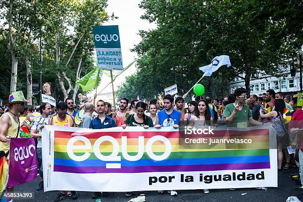 Die Demonstration Gegen Gayprideparade In Madrid Stockfoto und mehr Bilder von Demonstration - Demonstration, Erfolg, Erwachsene Person