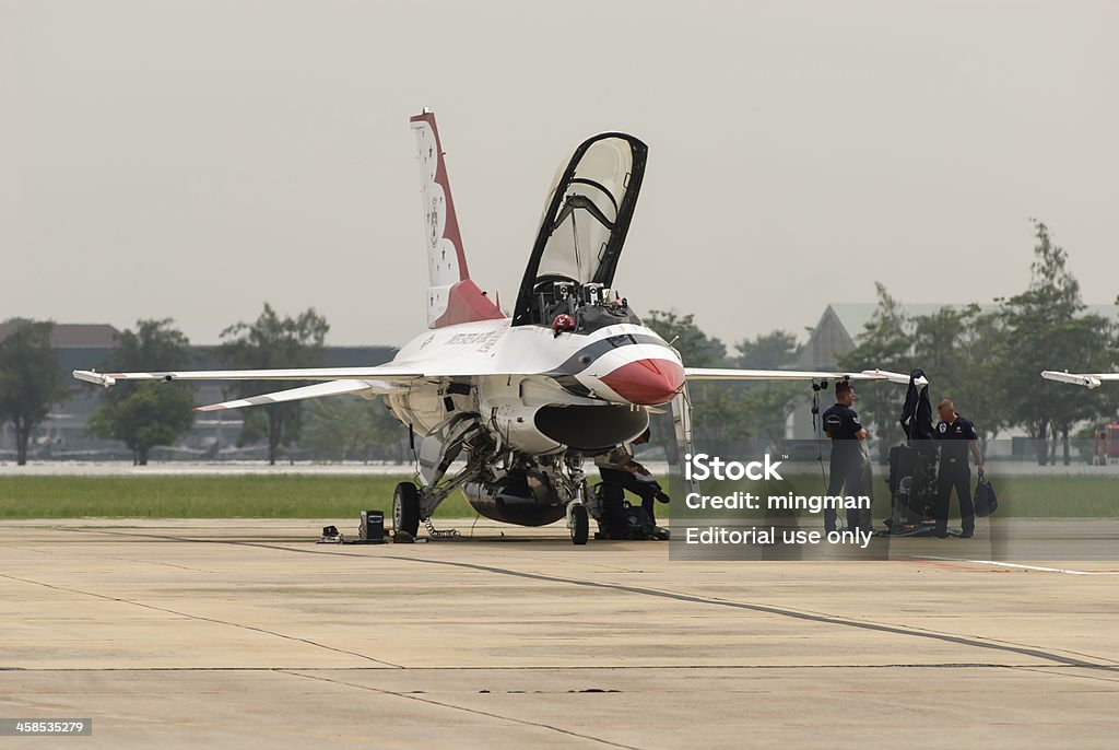 USAF Thunderbirds 도출함 떠나라 위해 준비합니다. - 로열티 프리 4가지 개체 스톡 사진