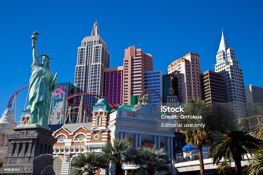 City of Las Vegas, New York-New York Hotel und Casino - Lizenzfrei Abenddämmerung Stock-Foto