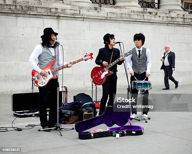 Beatles Street Músicos Fuera De La National Gallery Londres Foto de stock y más banco de imágenes de Los Beatles