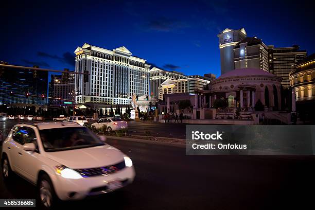 Città Di Notte Di Las Vegas Nevada Stati Uniti - Fotografie stock e altre immagini di Albergo - Albergo, Ambientazione esterna, America del Nord