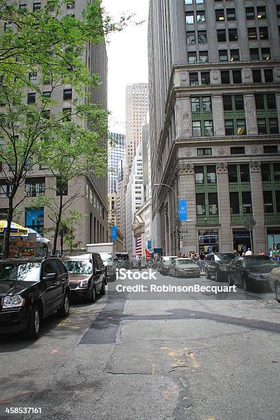 Nassau Street Nova Iorque - Fotografias de stock e mais imagens de Alfalto - Alfalto, Alto - Descrição Física, Ao Ar Livre