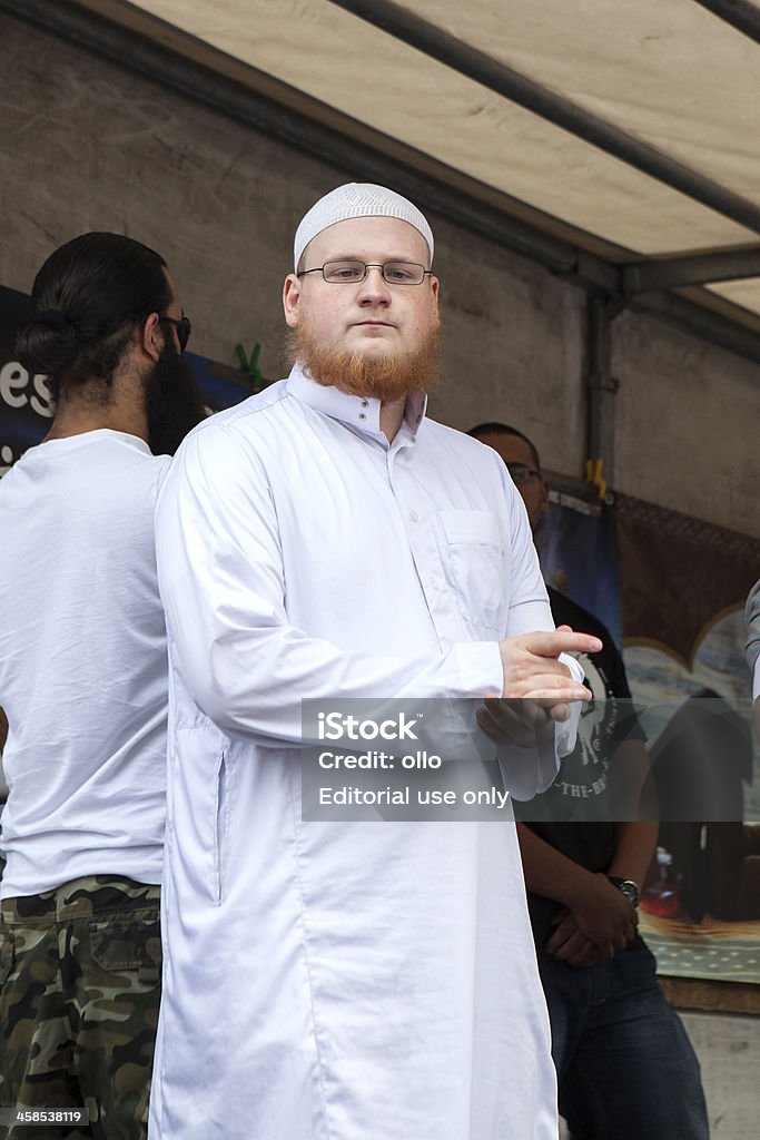 Salafist Islamischer Friedenskongress, Frankfurt - Стоковые фото Вертикальный роялти-фри