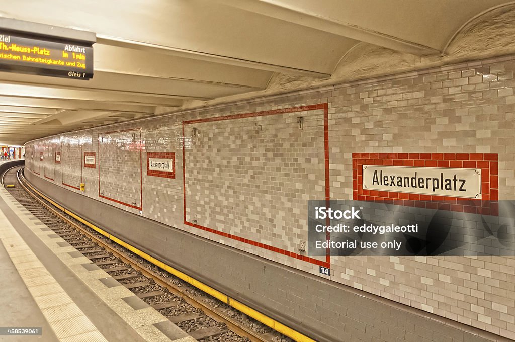 Alexanderplatz U-bahn (지하철) 관측소 베를린 - 로열티 프리 0명 스톡 사진