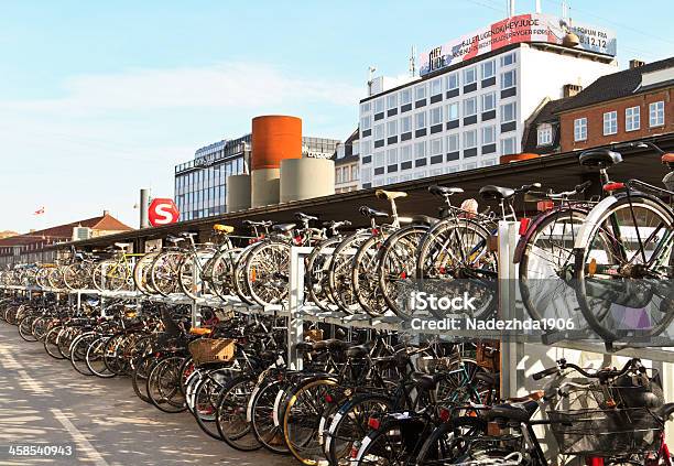 자전거 주차장 코펜하겐 덴마크 Bicycle Parking Station에 대한 스톡 사진 및 기타 이미지 - Bicycle Parking Station, 거리, 건축물