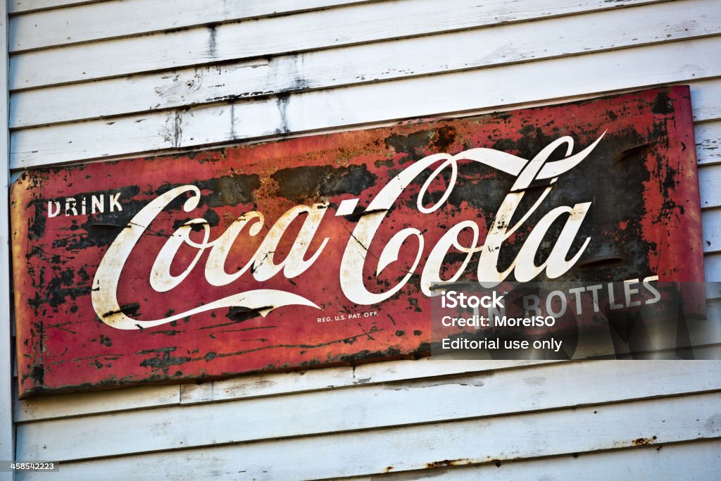 Bebidas Coca-Cola em garrafas Old publicidade - Foto de stock de Refrigerante royalty-free