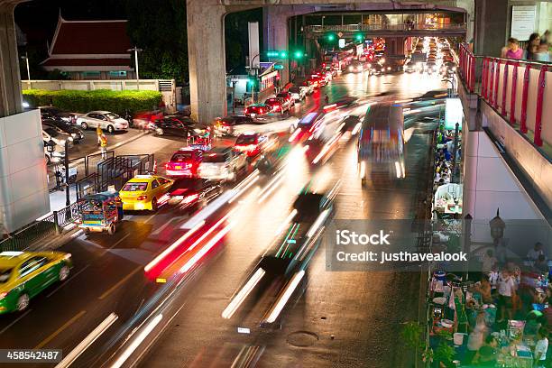 Foto de Tráfego A Estação Siam e mais fotos de stock de Bangkok - Bangkok, Capitais internacionais, Cidade