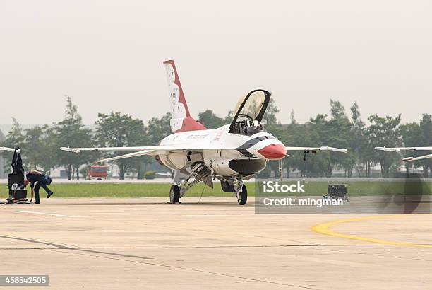 Usaf Thunderbirds Getting Prepped For Take Off Stock Photo - Download Image Now - Accuracy, Achievement, Aerobatics