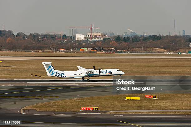 De Havilland Dhc 8402q Kanada - zdjęcia stockowe i więcej obrazów Flybe - Flybe, Czekać, Dzień