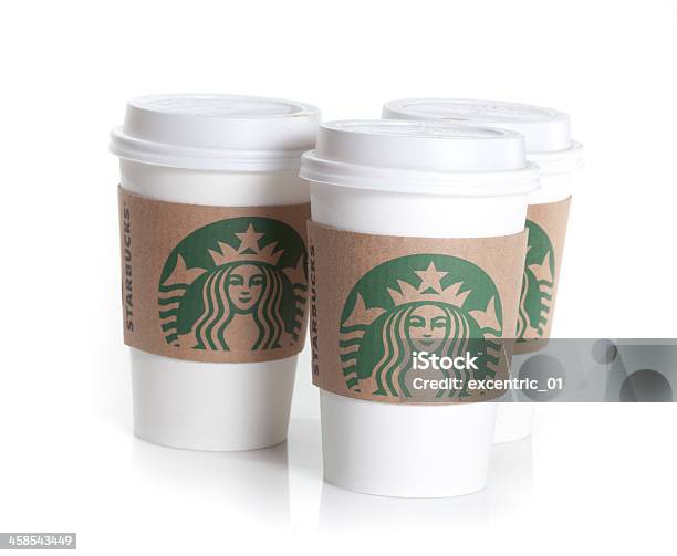 Starbucks Tazza Di Caffè Isolato Su Bianco - Fotografie stock e altre  immagini di Bianco - Bianco, Bicchiere di carta, Caffè - Bevanda - iStock