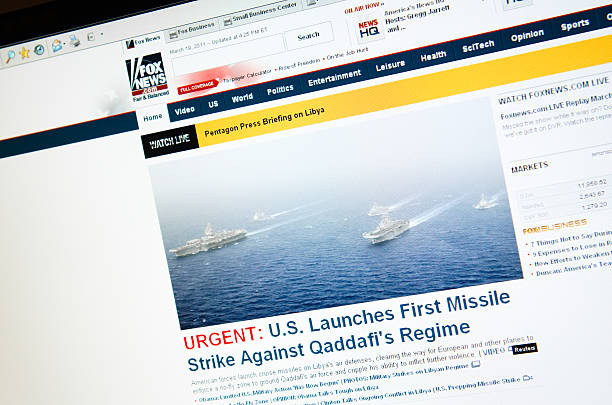 gros plan de la page du 2011 foxnews.com devant - osama bin laden photos et images de collection