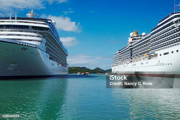 Photo libre de droit de Deux Navires De Croisière Dans Le Port De Saint John Antigua Antilles banque d'images et plus d'images libres de droit de Antigua - Îles Sous-le-Vent