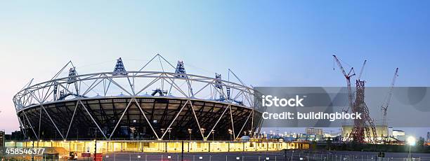 Foto de Estádio Olímpico De Londres De 2012 E Esculturas Plataforma De Observação Em Construção e mais fotos de stock de Anish Kapoor