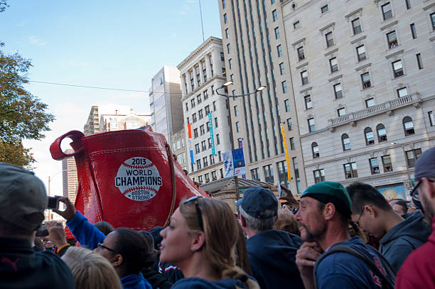 群衆ので、パレードレッドソックスの champ -ワールドシリーズ 2013 年 - boston red sox ストックフォトと画像