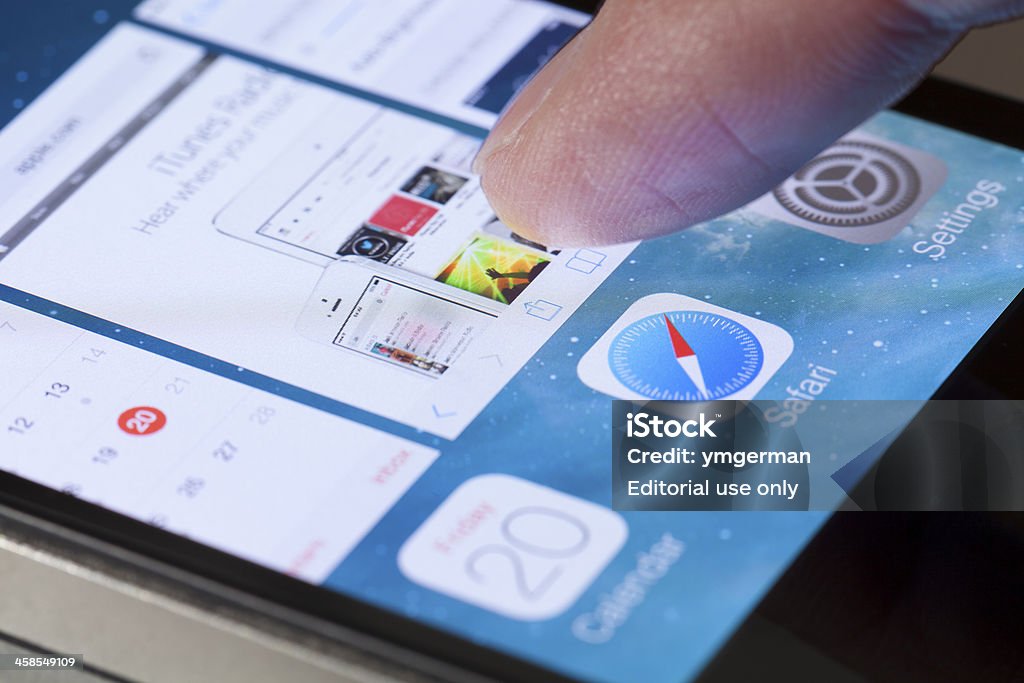 Wechsel zwischen App für iOS 7 - Lizenzfrei Apple Computer Stock-Foto