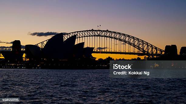 Puerto De Sydney Al Atardecer Foto de stock y más banco de imágenes de Anochecer - Anochecer, Australia, Ciudades capitales