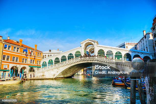 Foto de Ponte De Rialto e mais fotos de stock de Canal