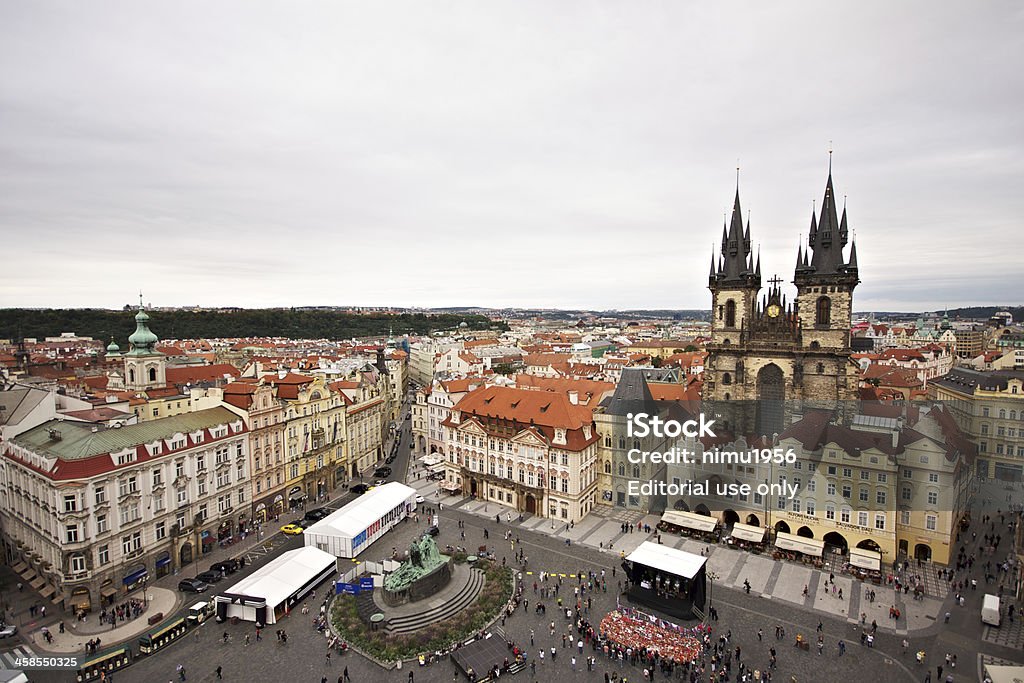 Piazza della Città Vecchia vista dall'alto. Praga. - Foto stock royalty-free di Ambientazione esterna