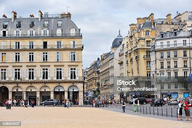 Escena Urbana De Los Edificios De La Ciudad De París Capial De Francia Foto de stock y más banco de imágenes de Arquitectura exterior