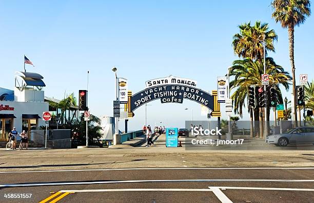 Santa Monica Pier Stockfoto und mehr Bilder von Ampel - Ampel, Anlegestelle, Auto
