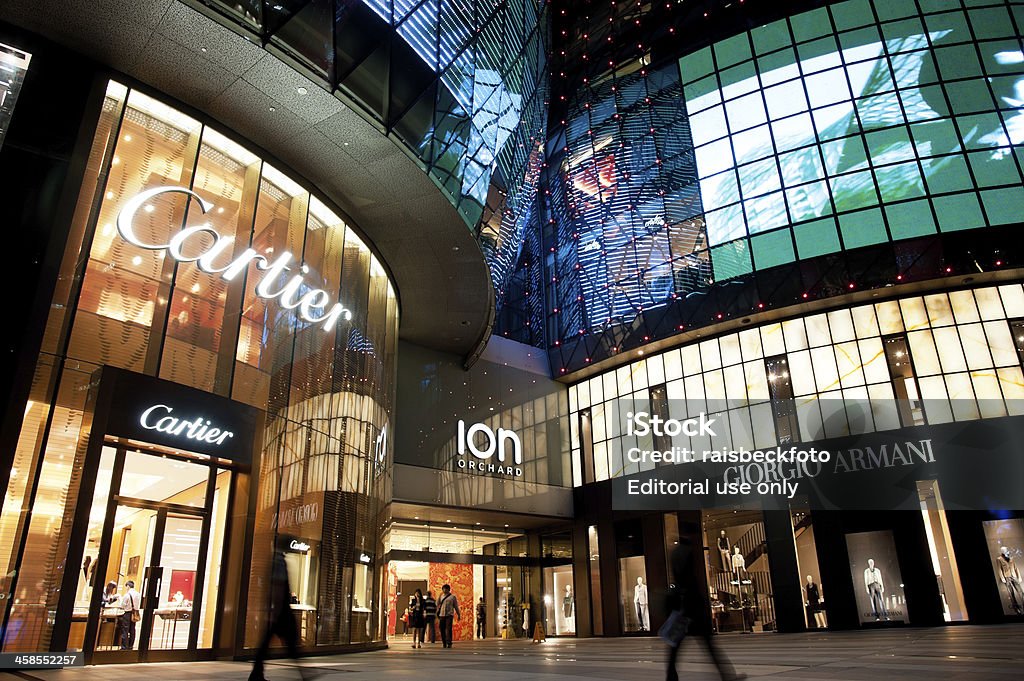 ION Orchard Shopping Center, Cingapura - Foto de stock de Loja royalty-free