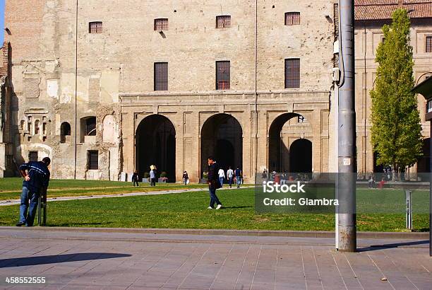 Pilotta Square Foto de stock y más banco de imágenes de Parma - Italia - Parma - Italia, 40º aniversario, Adulto