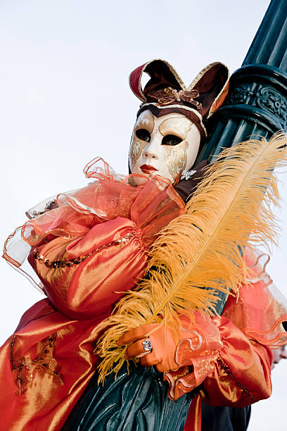 masque de carnaval de venise - venice italy flash photos et images de collection