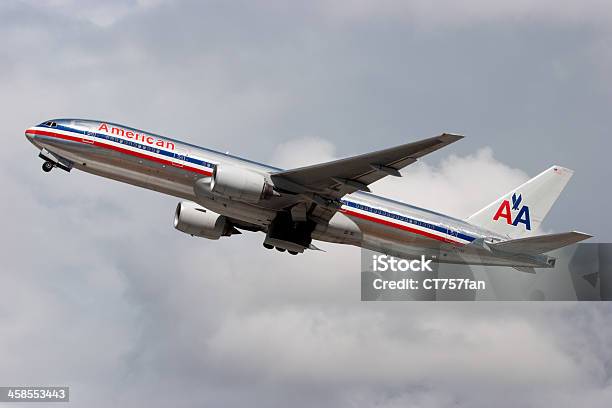 Amerykańskie Linie Lotnicze Boeing 777 - zdjęcia stockowe i więcej obrazów 2000 - 2000, American Airlines, Bankructwo