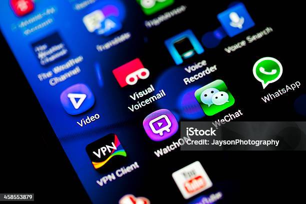 Wechat Con Altre App Mobile - Fotografie stock e altre immagini di Alfabeto - Alfabeto, Allerta, Amicizia