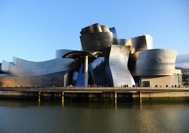 museo guggenheim de bilbao - museo guggenheim fotografías e imágenes de stock